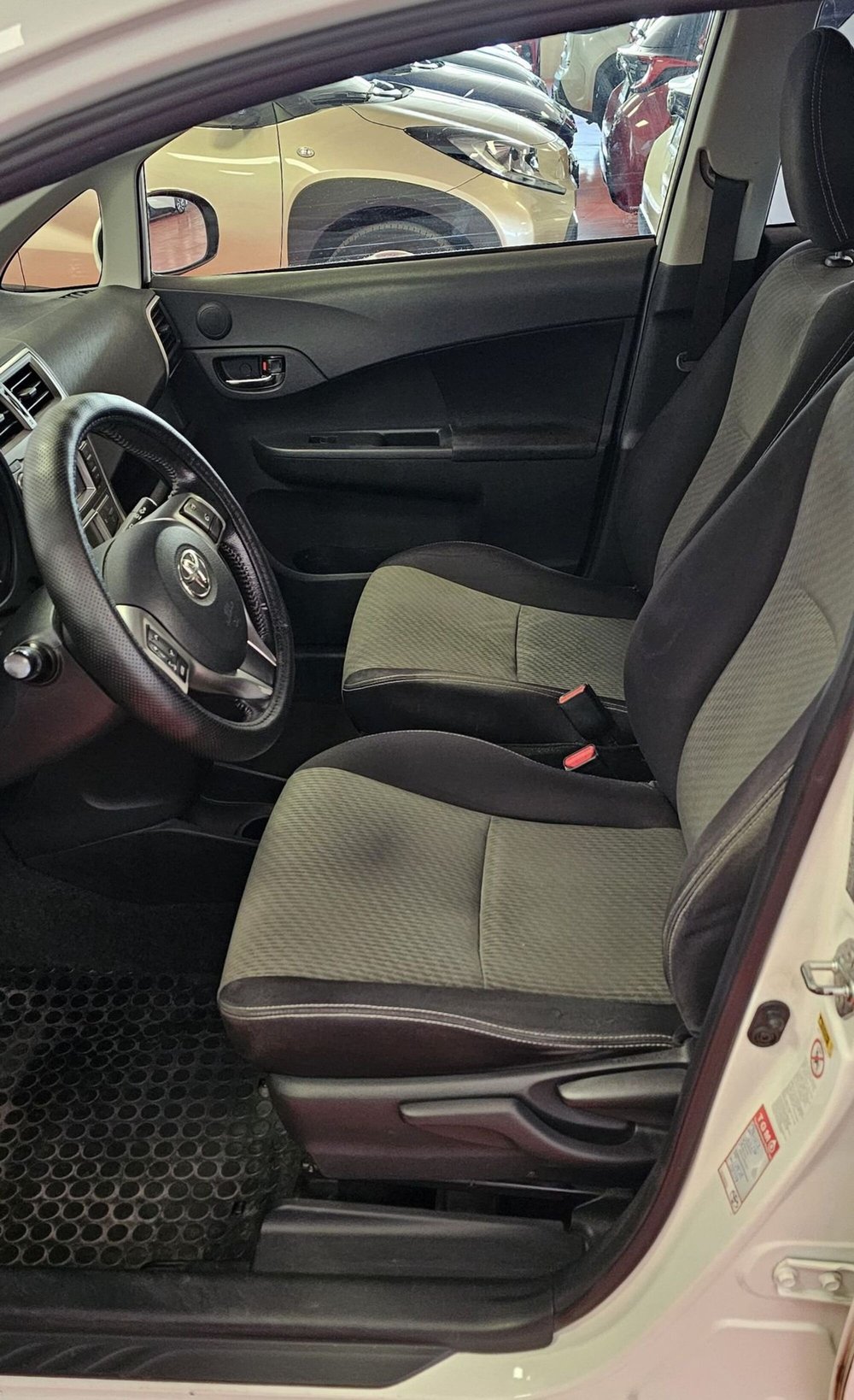 Toyota Verso-S usata a Messina (7)