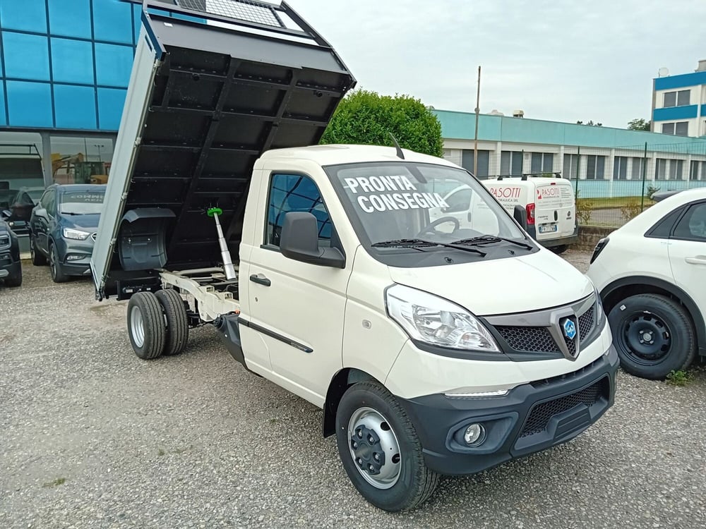 Piaggio Porter nuova a Milano (3)