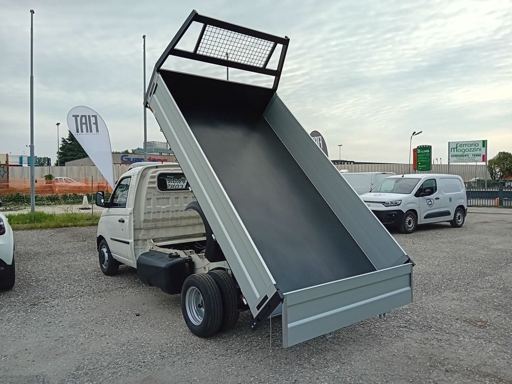 Piaggio Porter nuova a Milano (7)