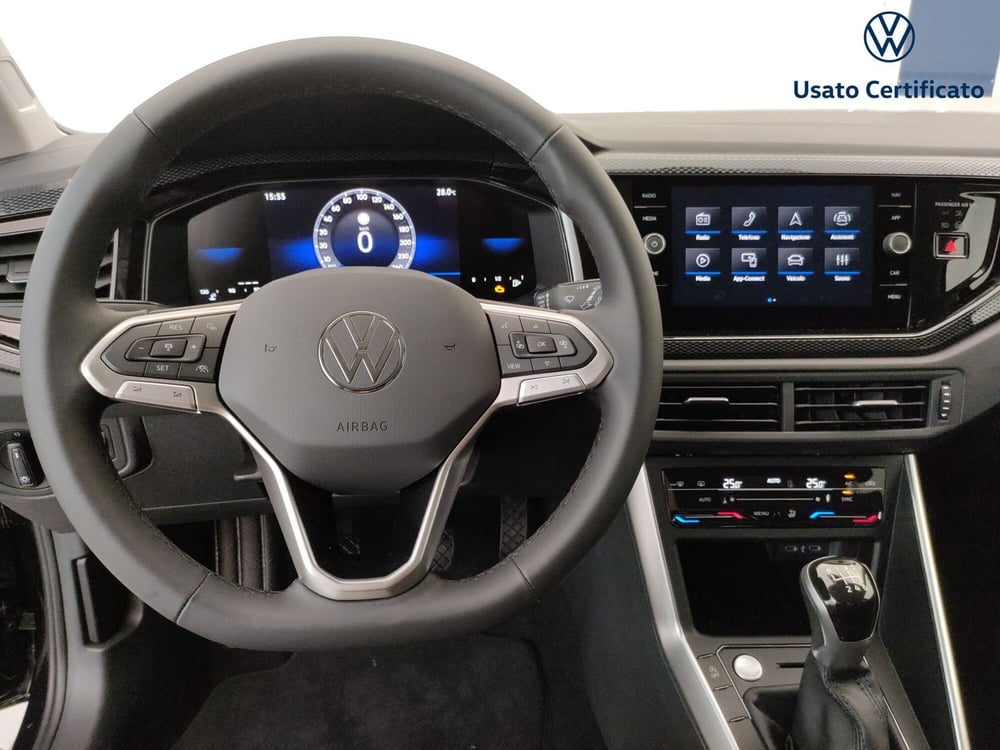Volkswagen Taigo nuova a Varese (15)