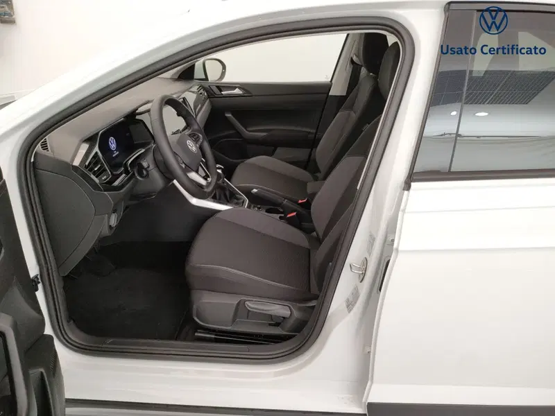 Volkswagen Taigo nuova a Varese (10)