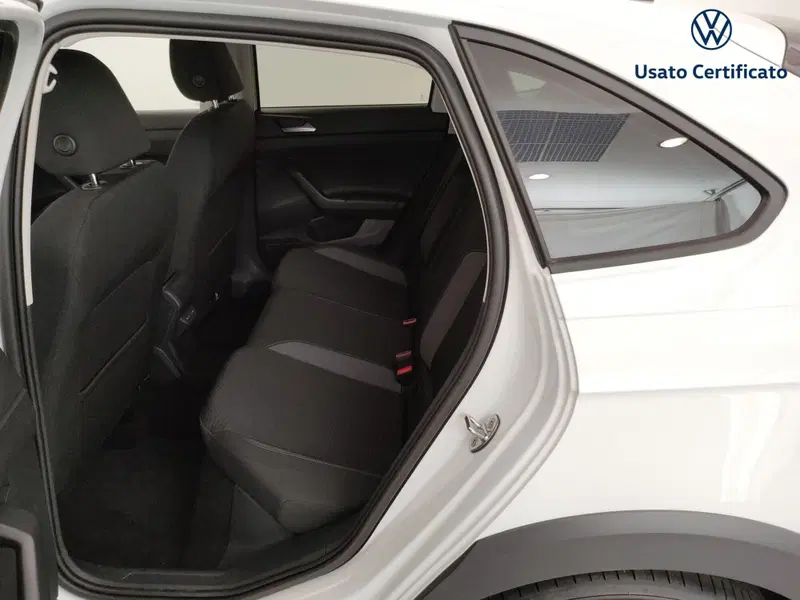 Volkswagen Taigo nuova a Varese (11)