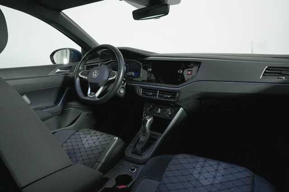 Volkswagen Taigo usata a Como (11)