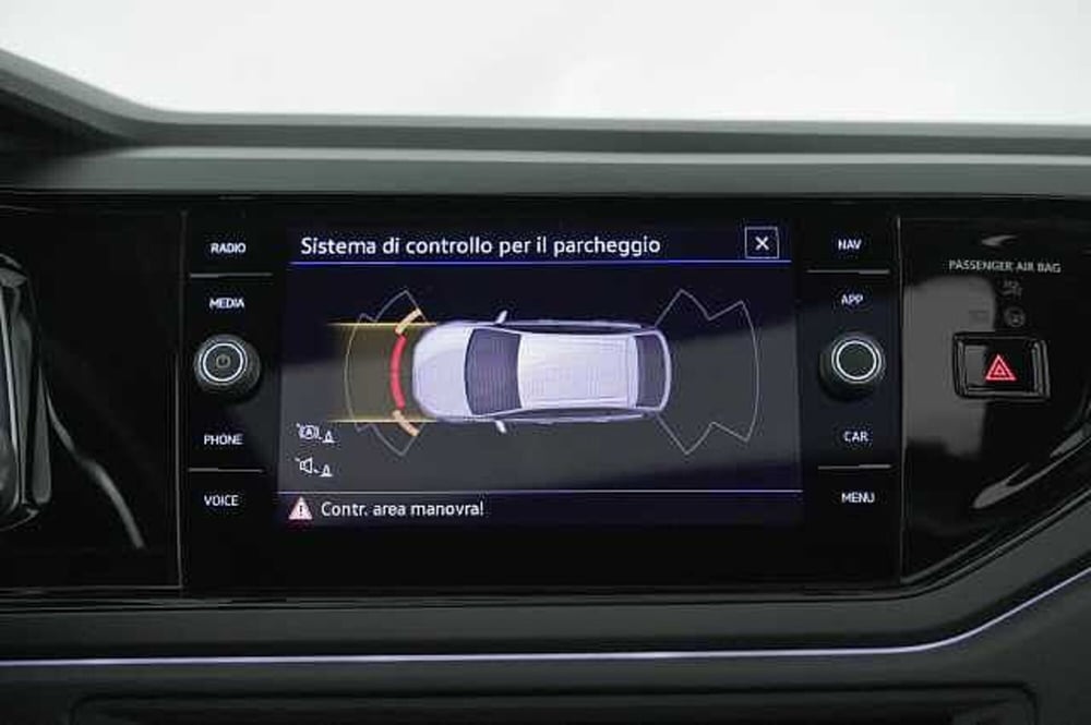 Volkswagen Taigo usata a Como (14)