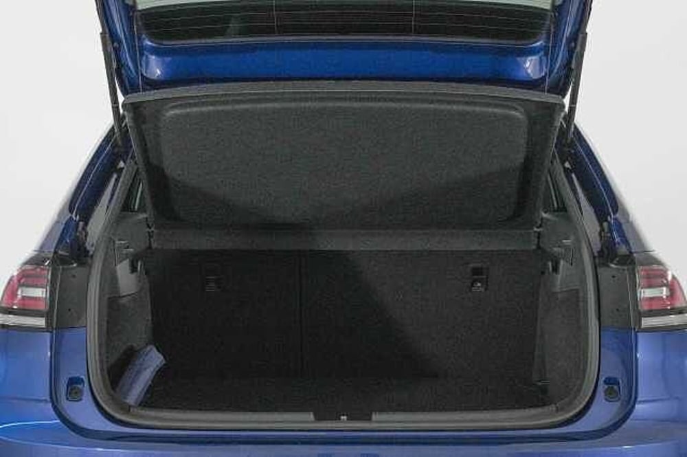 Volkswagen Taigo usata a Como (6)