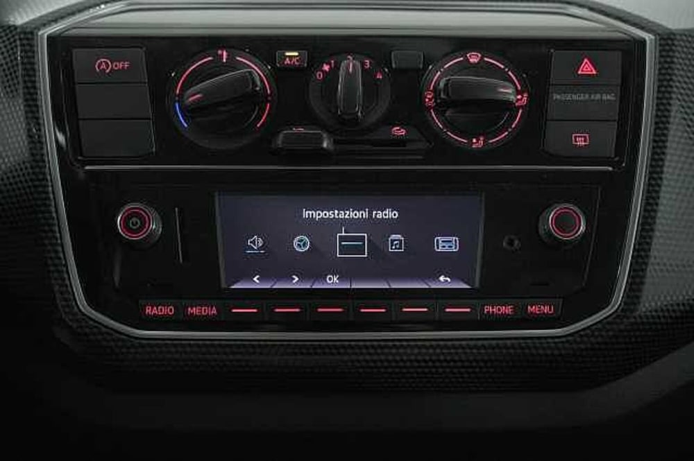 Volkswagen up! usata a Como (13)