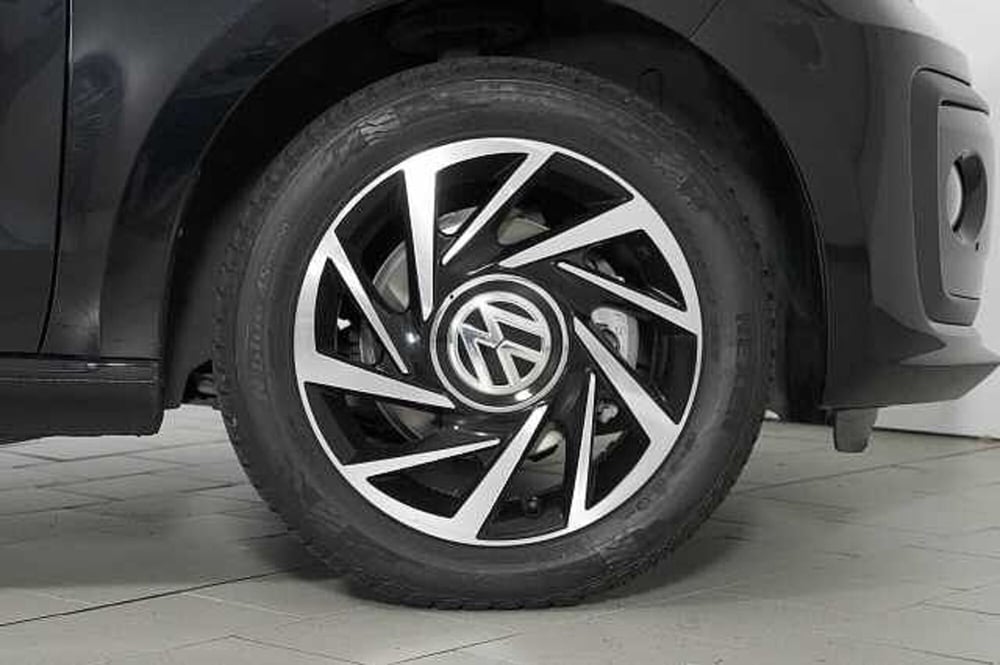 Volkswagen up! usata a Como (7)
