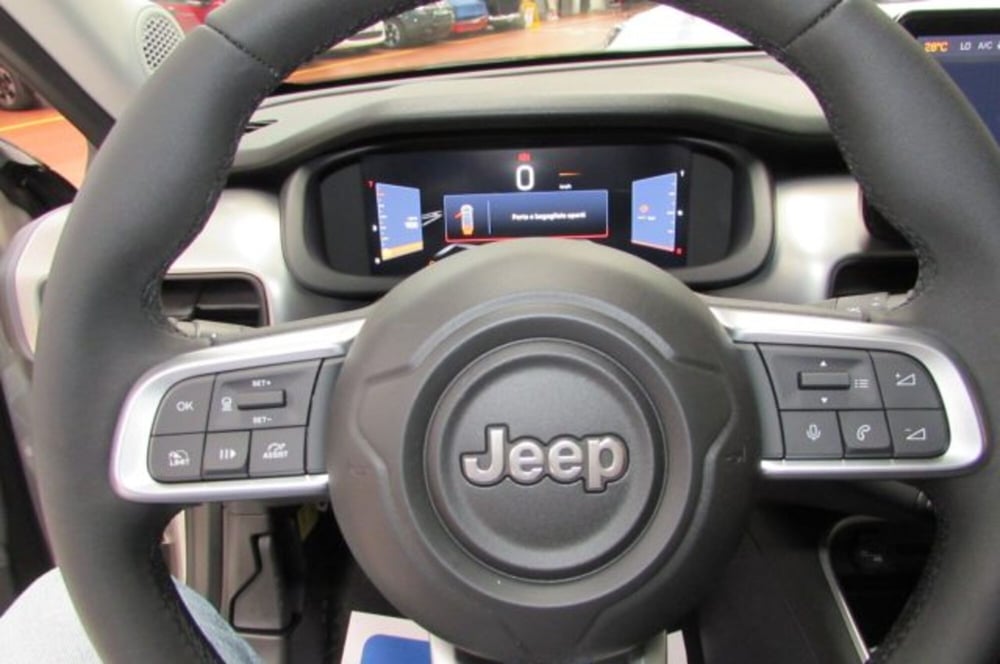 Jeep Avenger nuova a Milano (11)