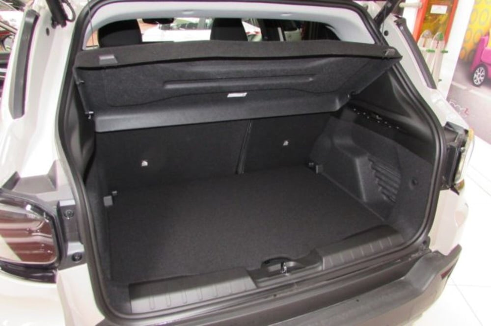 Jeep Avenger nuova a Milano (14)