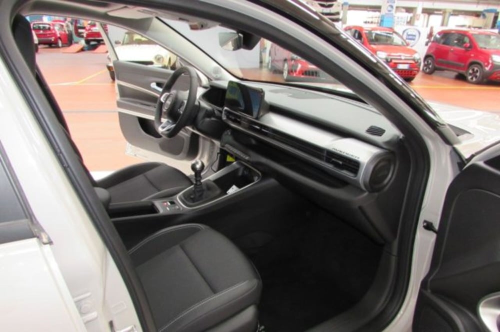 Jeep Avenger nuova a Milano (17)