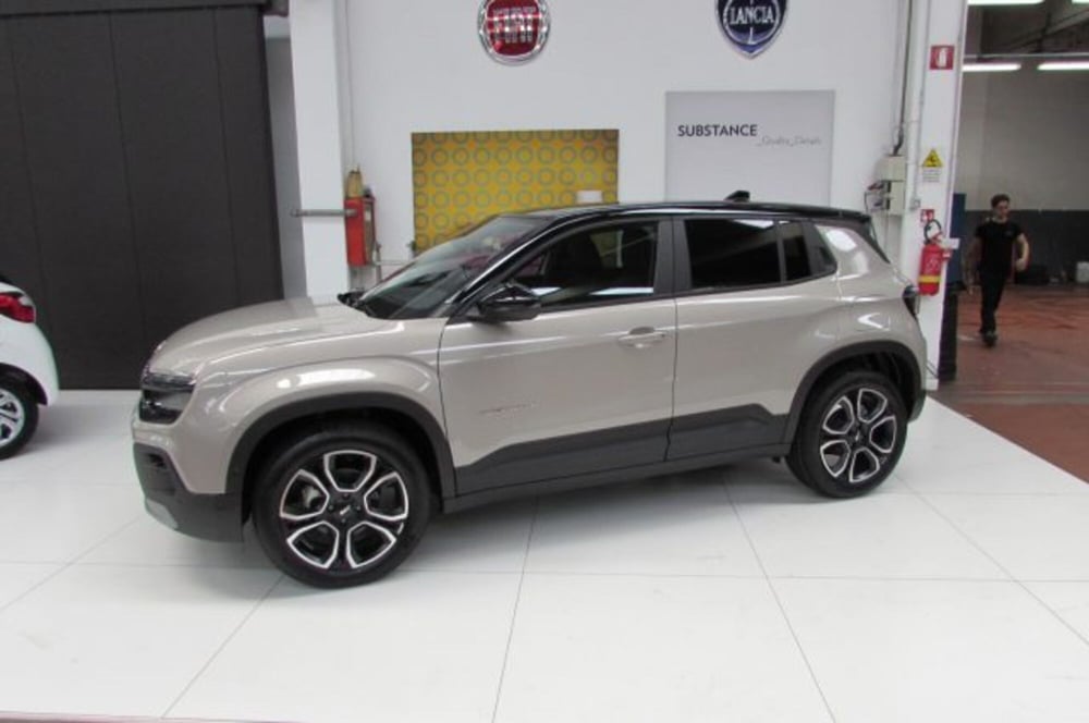 Jeep Avenger nuova a Milano (4)
