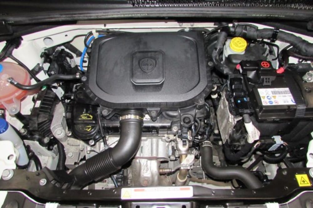 Lancia Ypsilon usata a Milano (17)