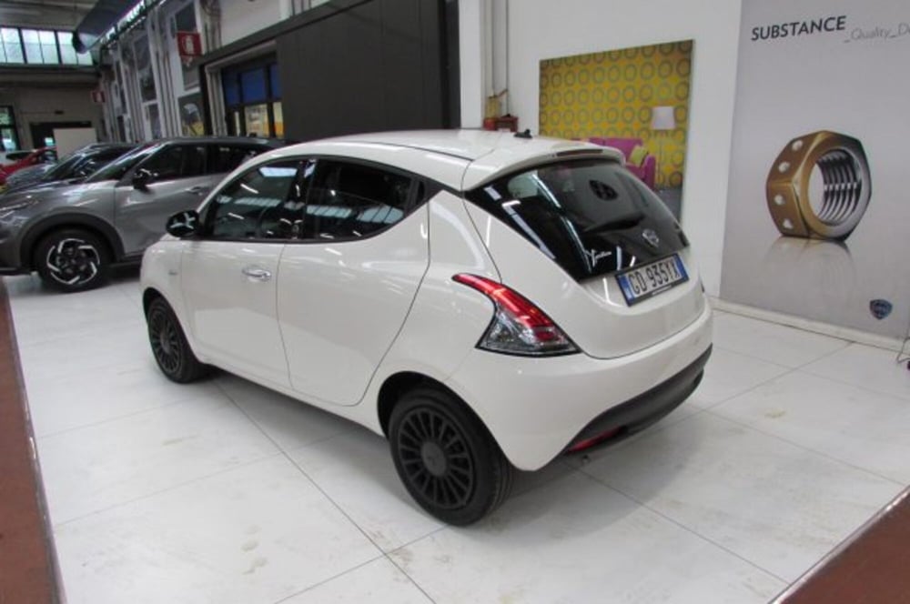 Lancia Ypsilon usata a Milano (3)