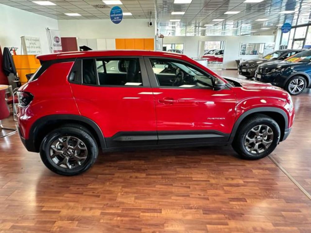 Jeep Avenger nuova a Milano (6)