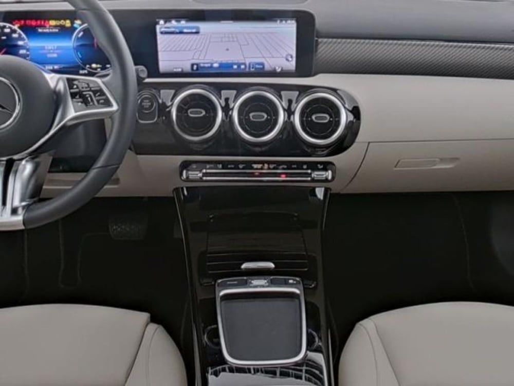 Mercedes-Benz Classe A usata a Milano (5)