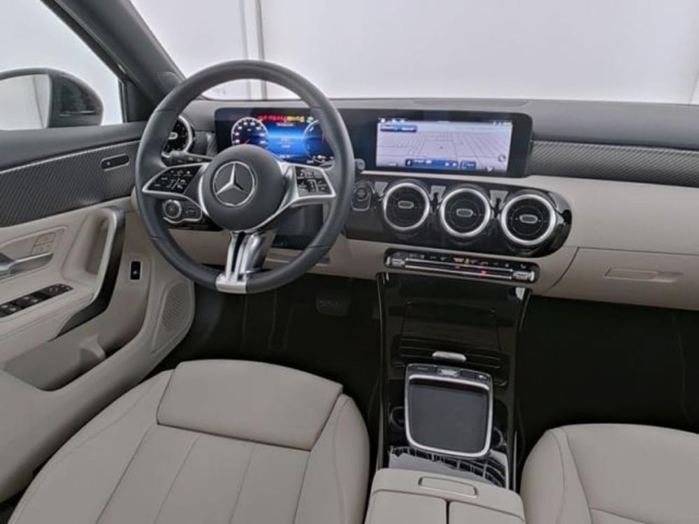 Mercedes-Benz Classe A usata a Milano (6)