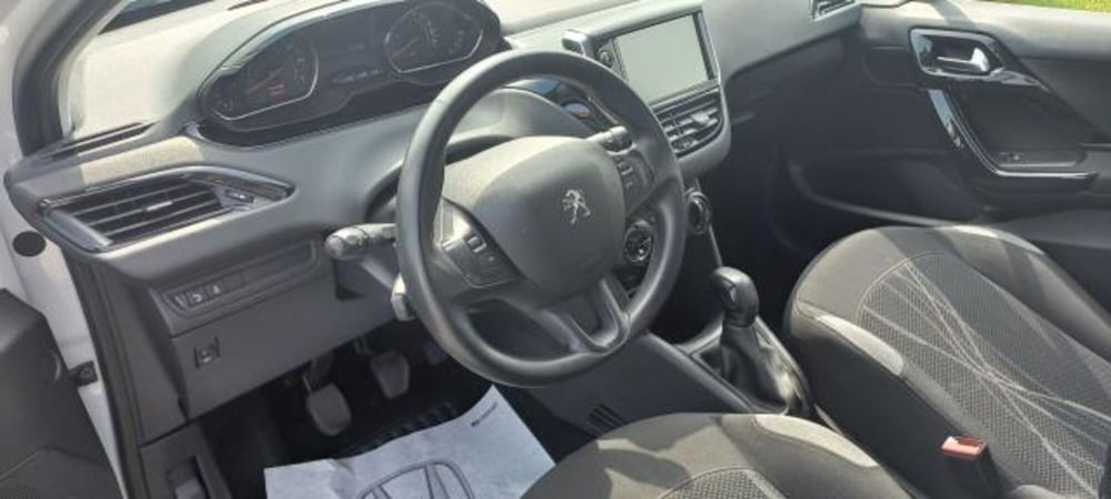 Peugeot 208 usata a Udine (10)