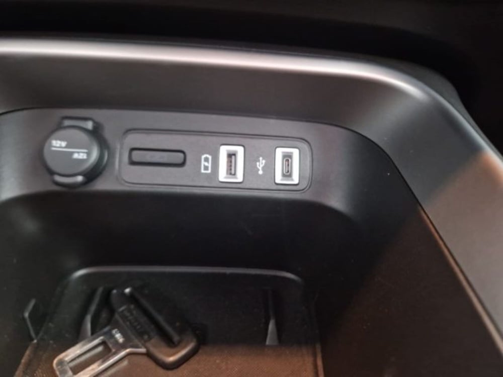 Jeep Avenger usata a Terni (14)