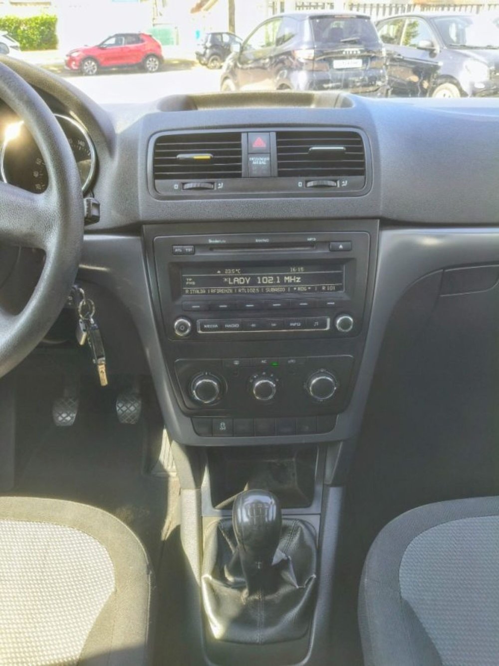 Skoda Yeti usata a Firenze (12)