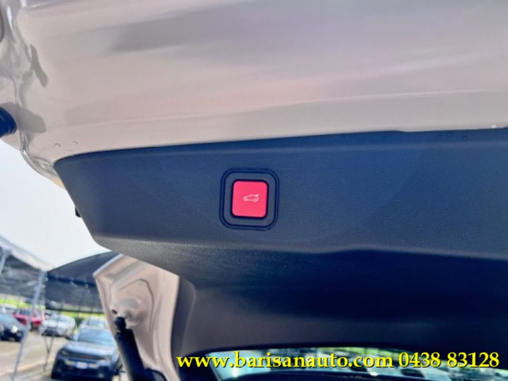 Jeep Avenger nuova a Treviso (9)