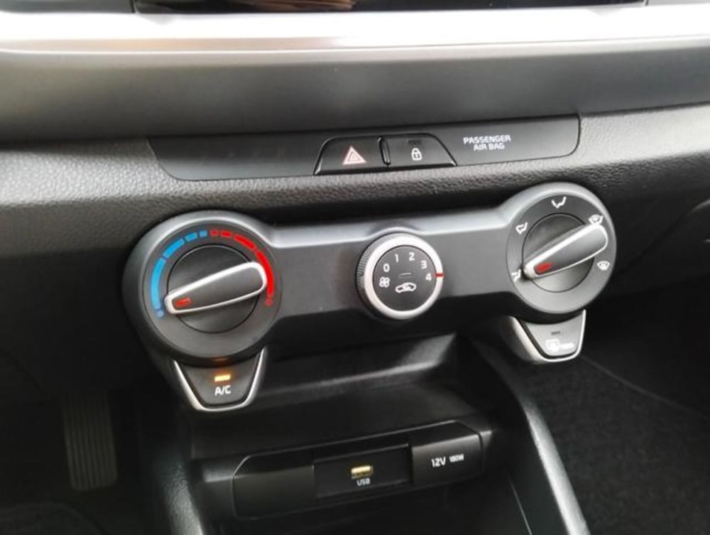 Kia Stonic usata a Como (17)