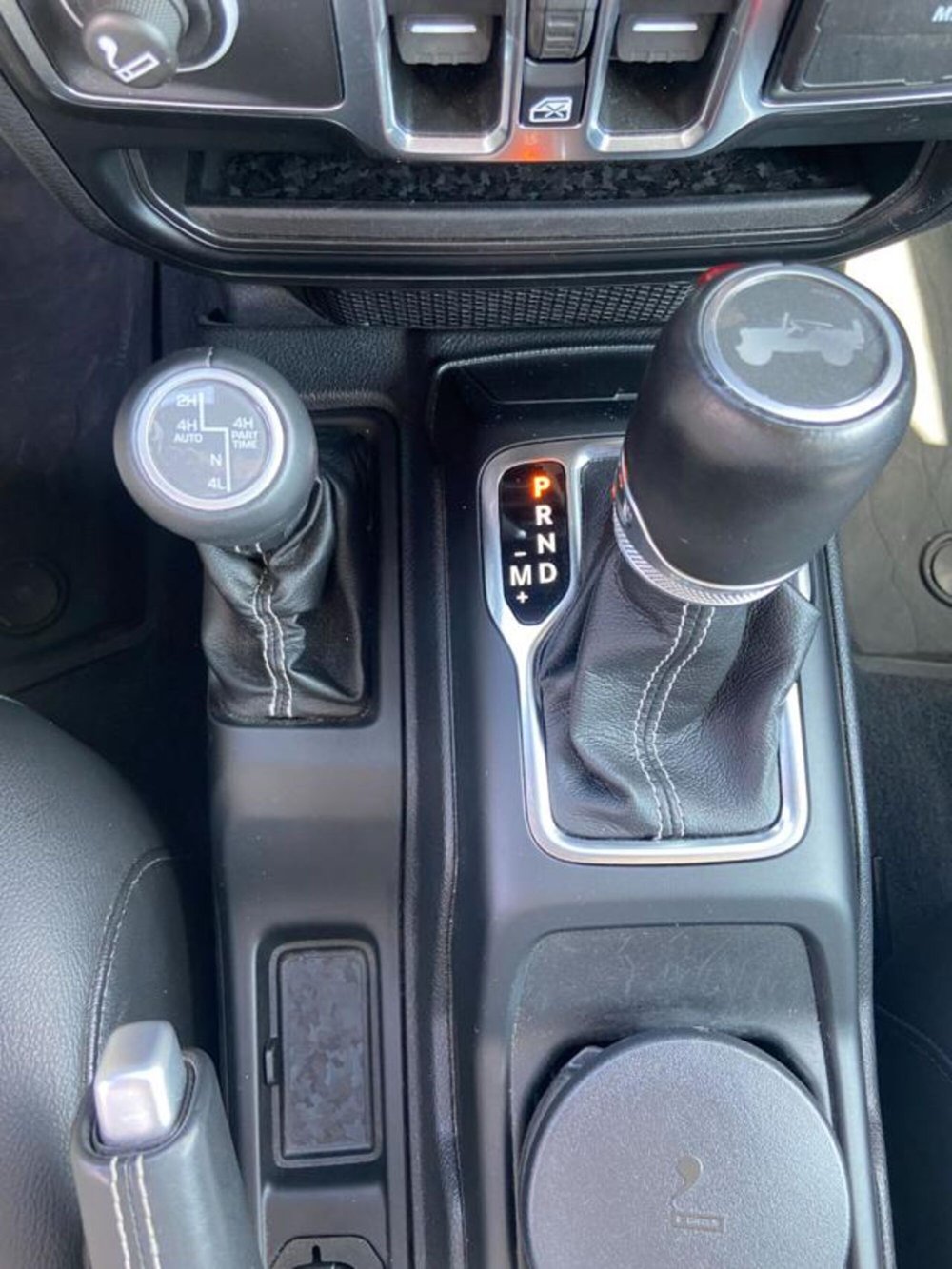 Jeep Wrangler Unlimited usata a Firenze (14)
