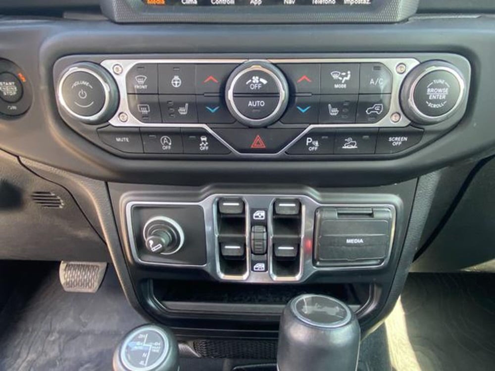 Jeep Wrangler Unlimited usata a Firenze (20)