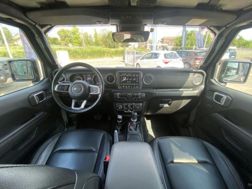 Jeep Wrangler Unlimited usata a Firenze (8)