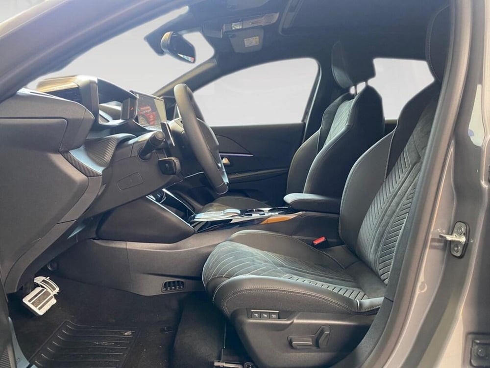 Peugeot 208 nuova a Torino (7)
