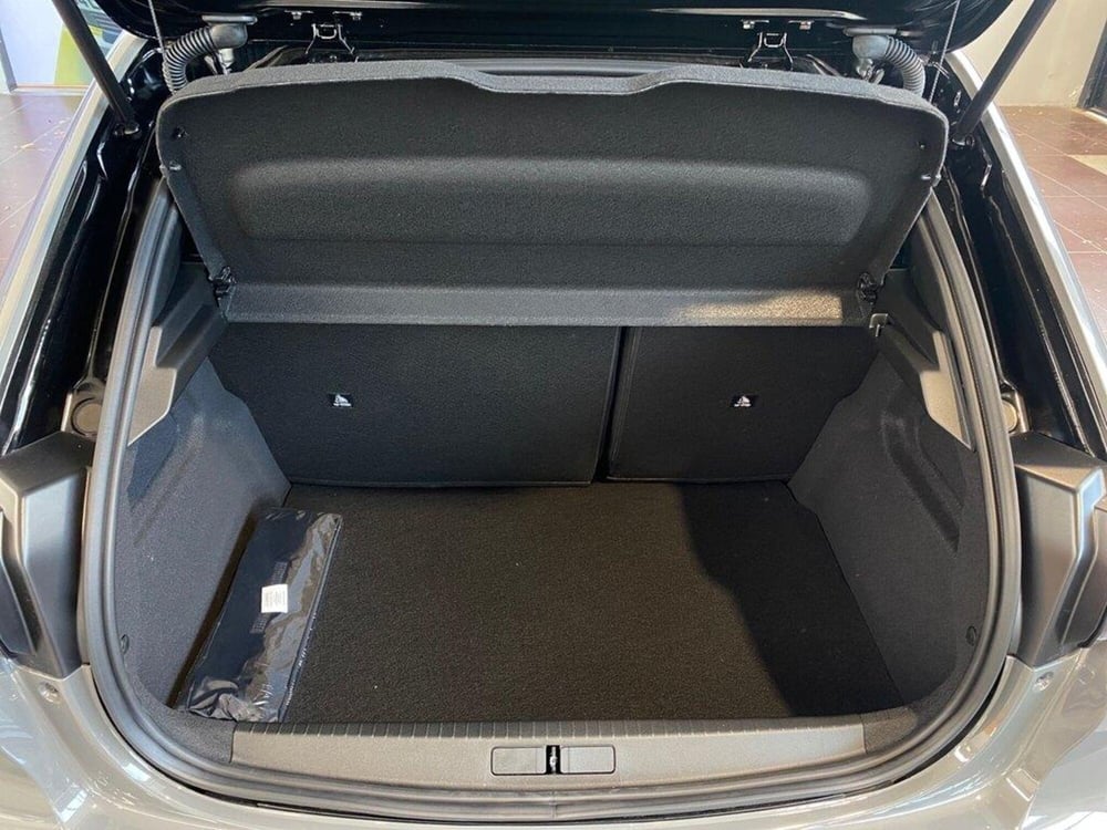 Peugeot 208 nuova a Torino (9)