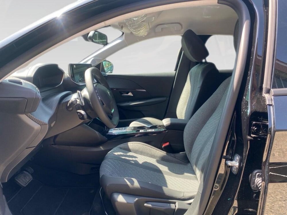 Peugeot 208 nuova a Torino (7)