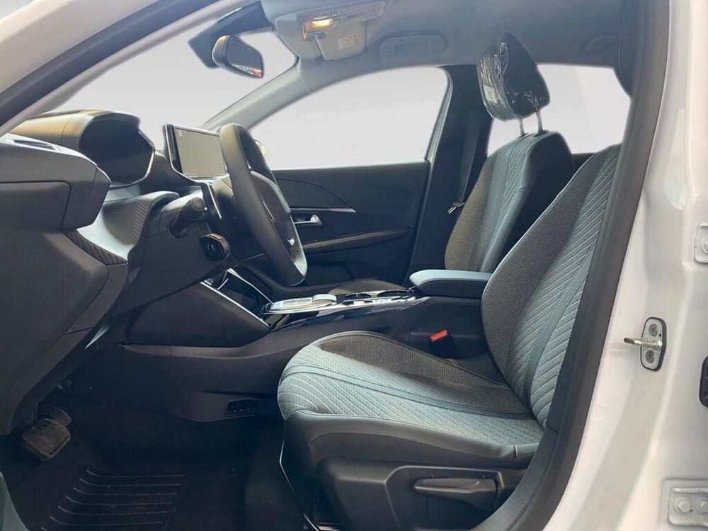 Peugeot 208 nuova a Torino (7)