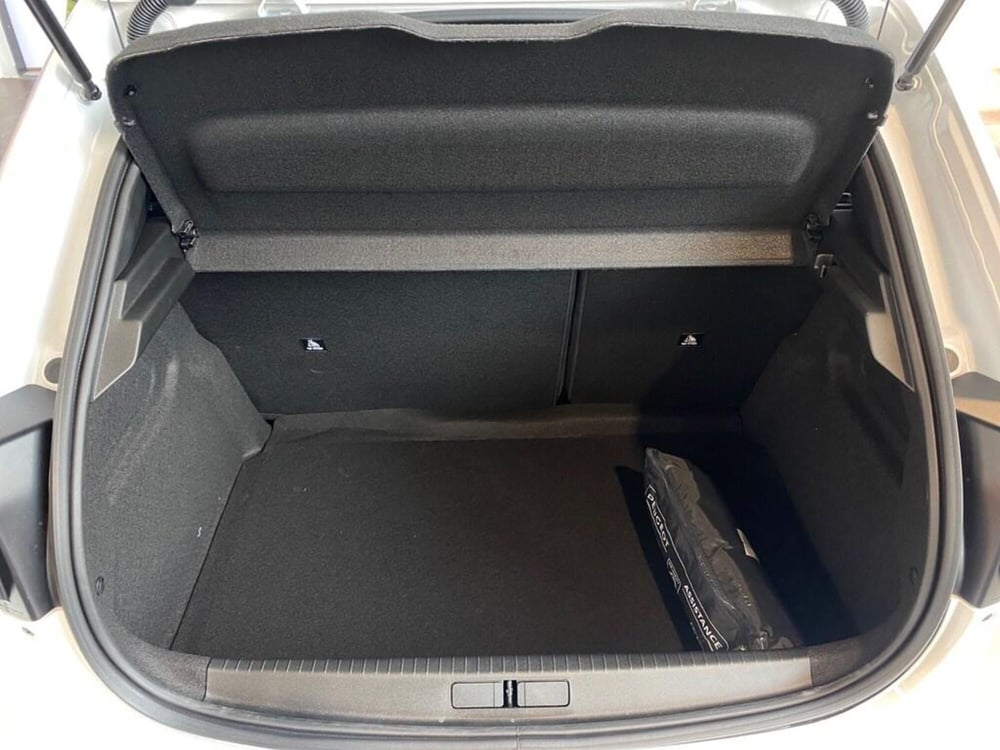 Peugeot 208 nuova a Torino (9)