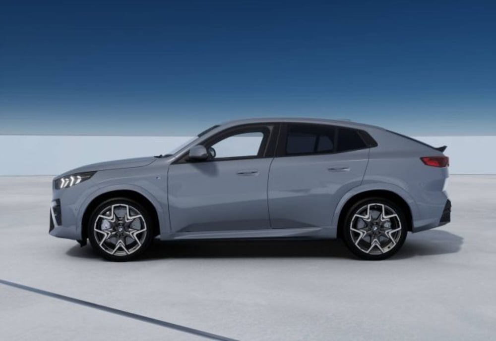 BMW X2 nuova a Modena (4)