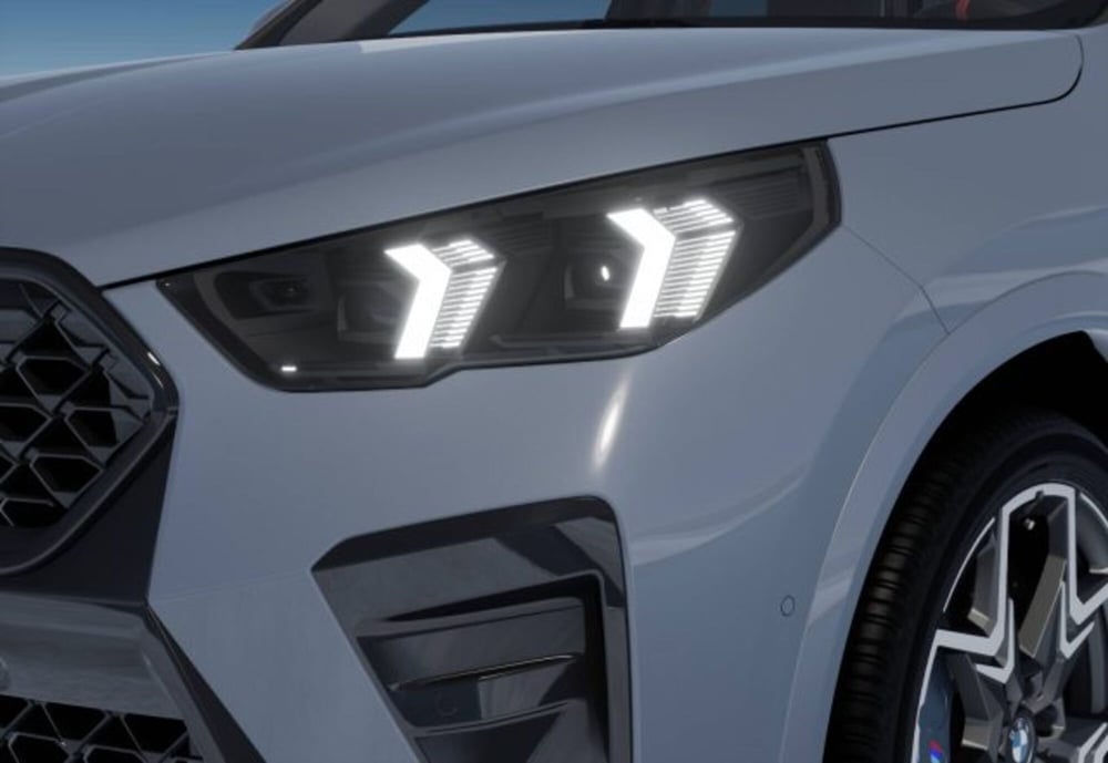 BMW X2 nuova a Modena (7)