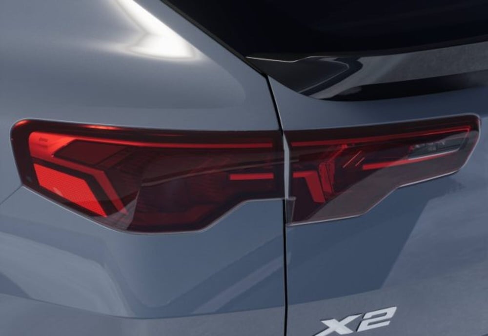 BMW X2 nuova a Modena (9)