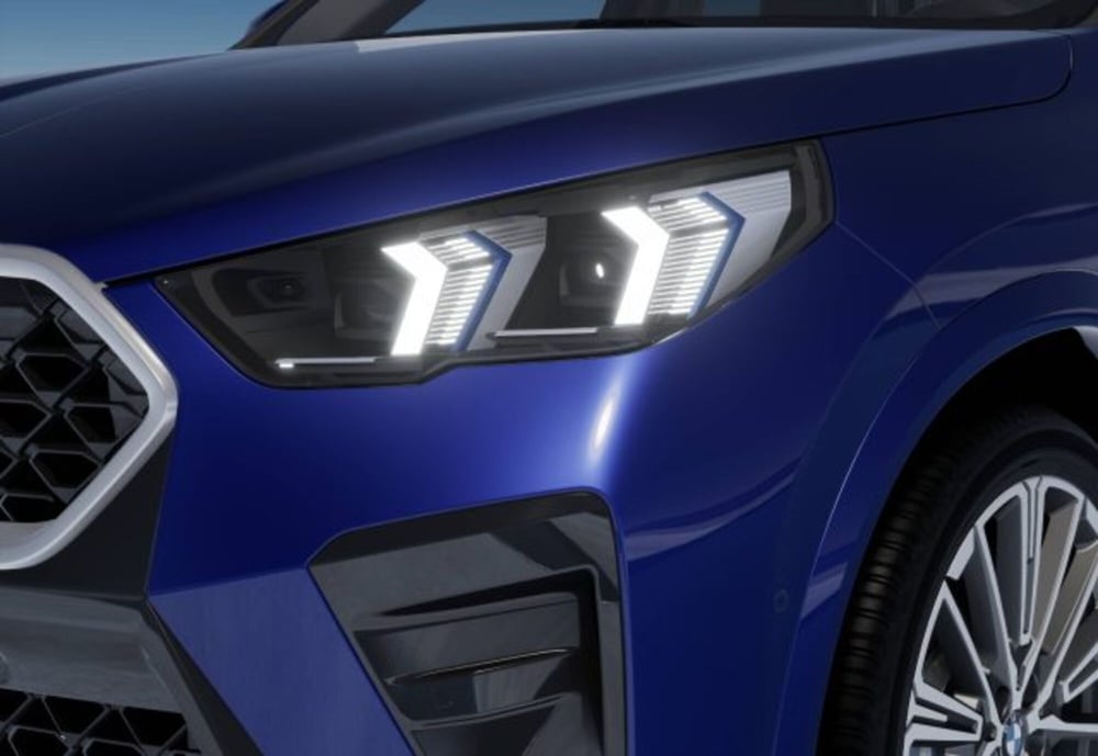 BMW X2 nuova a Modena (7)