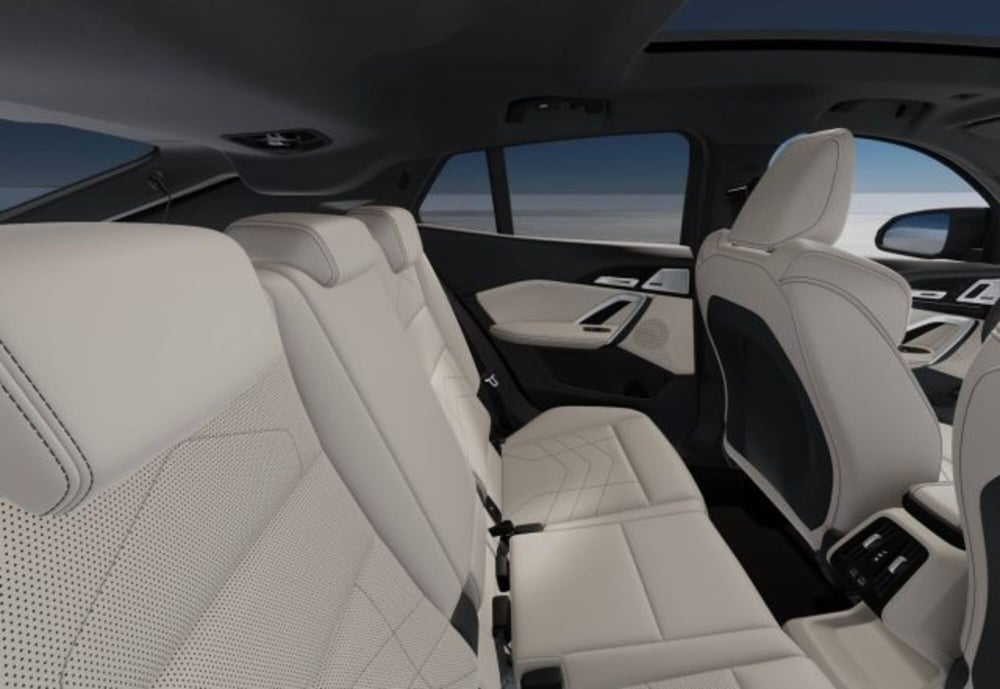 BMW X2 nuova a Modena (13)
