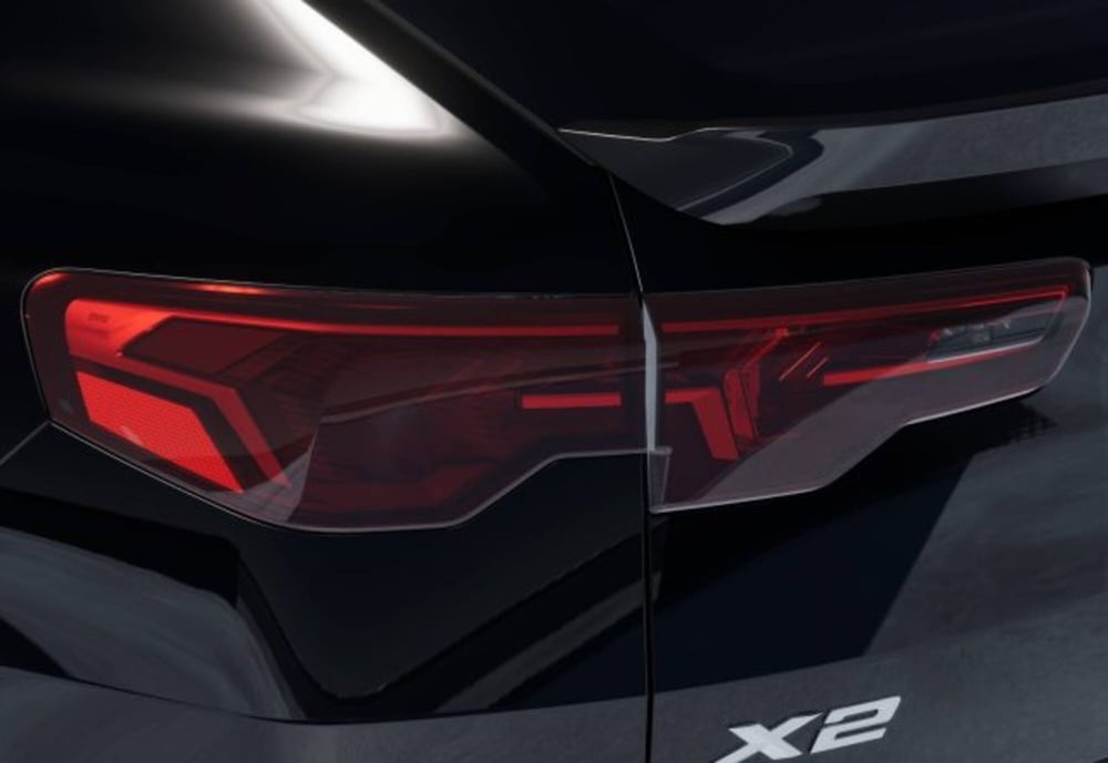 BMW X2 nuova a Modena (9)