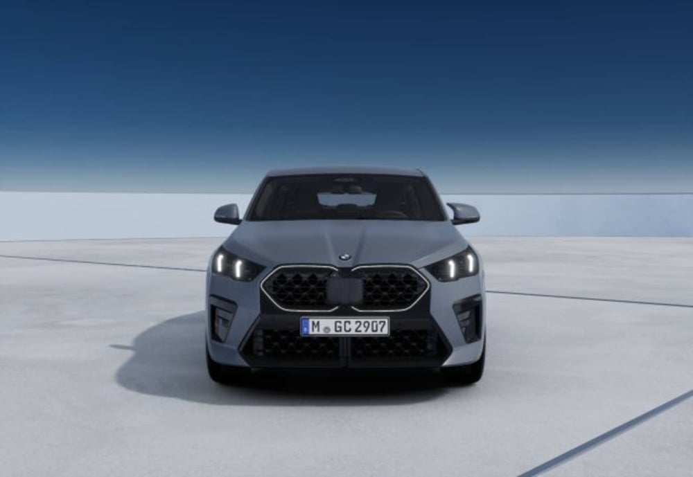 BMW X2 nuova a Modena (3)