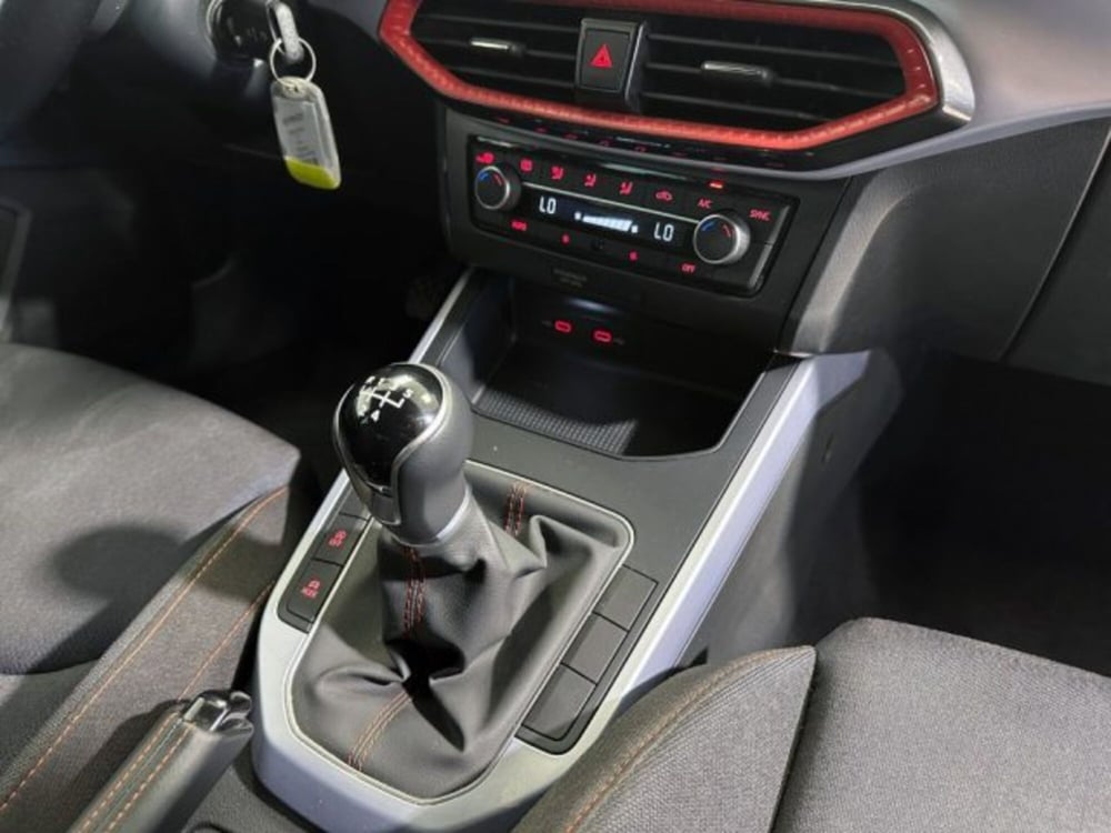 SEAT Arona usata a Modena (9)