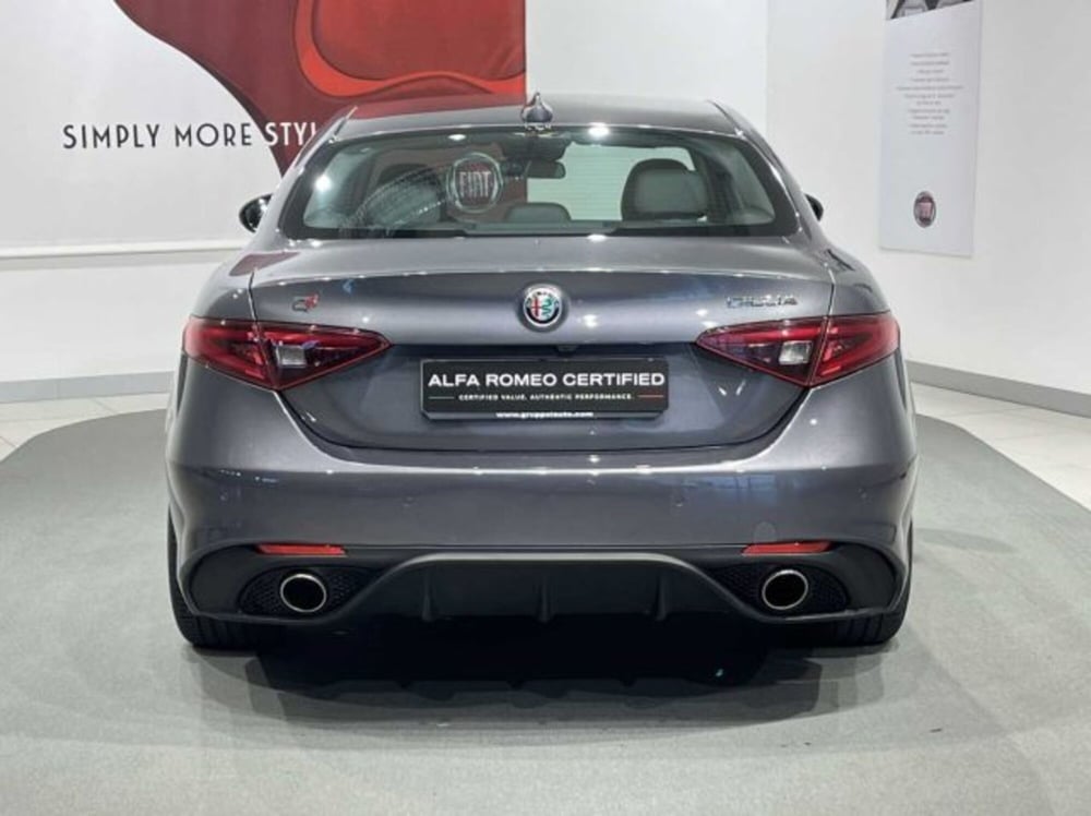 Alfa Romeo Giulia usata a Sondrio (3)
