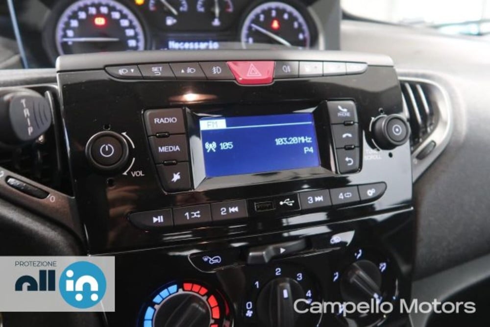 Lancia Ypsilon usata a Venezia (11)
