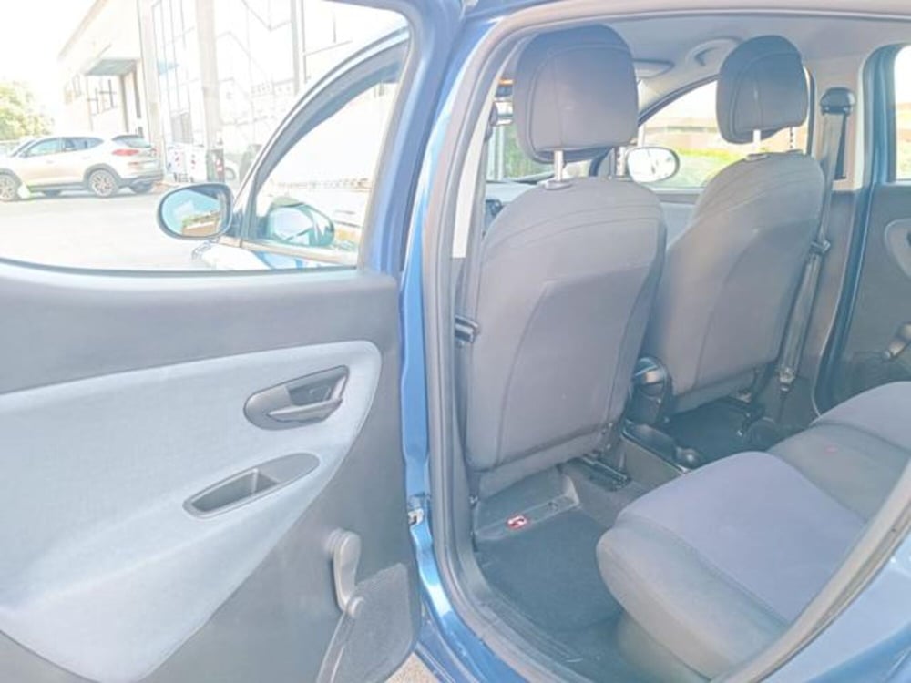 Lancia Ypsilon usata a Pisa (16)