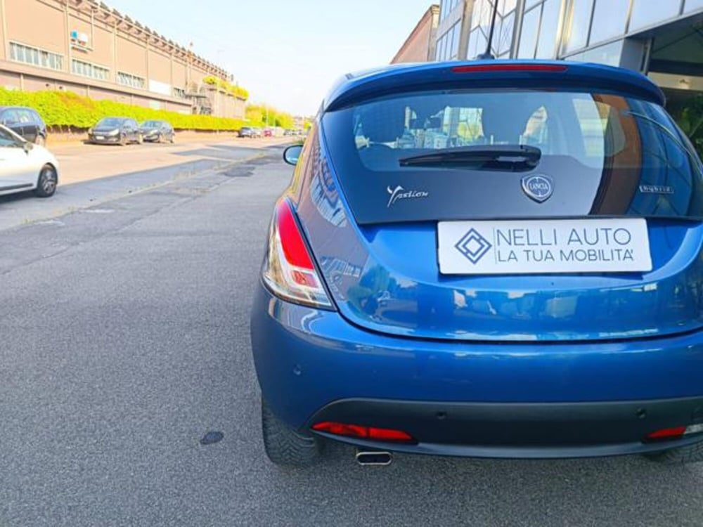 Lancia Ypsilon usata a Pisa (4)
