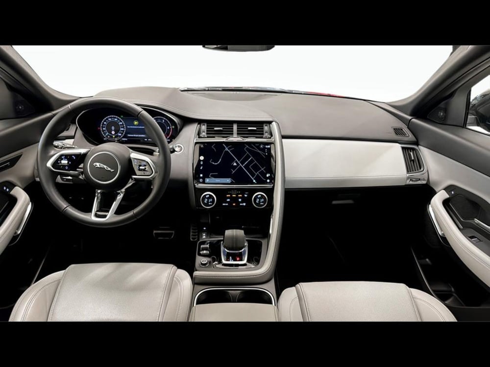 Jaguar E-Pace usata a Varese (4)