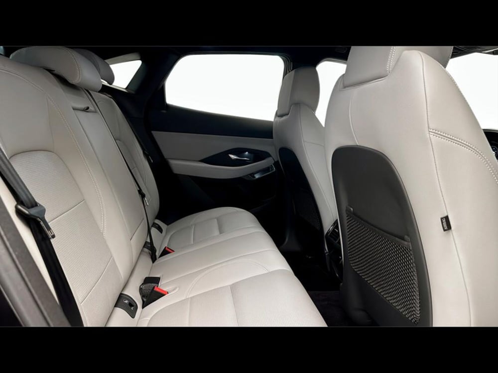 Jaguar E-Pace usata a Varese (5)