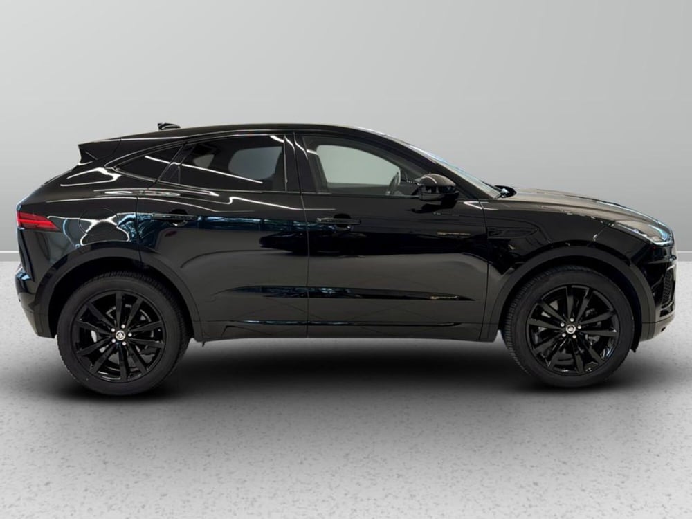 Jaguar E-Pace usata a Varese (6)