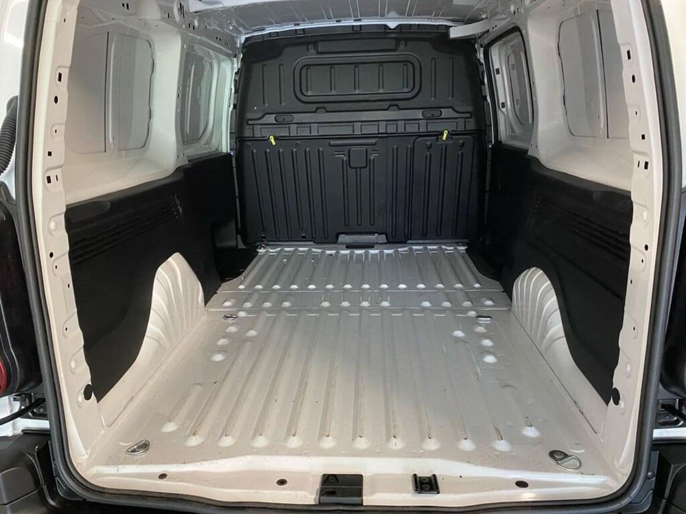 Peugeot Partner Furgone usata a Torino (8)