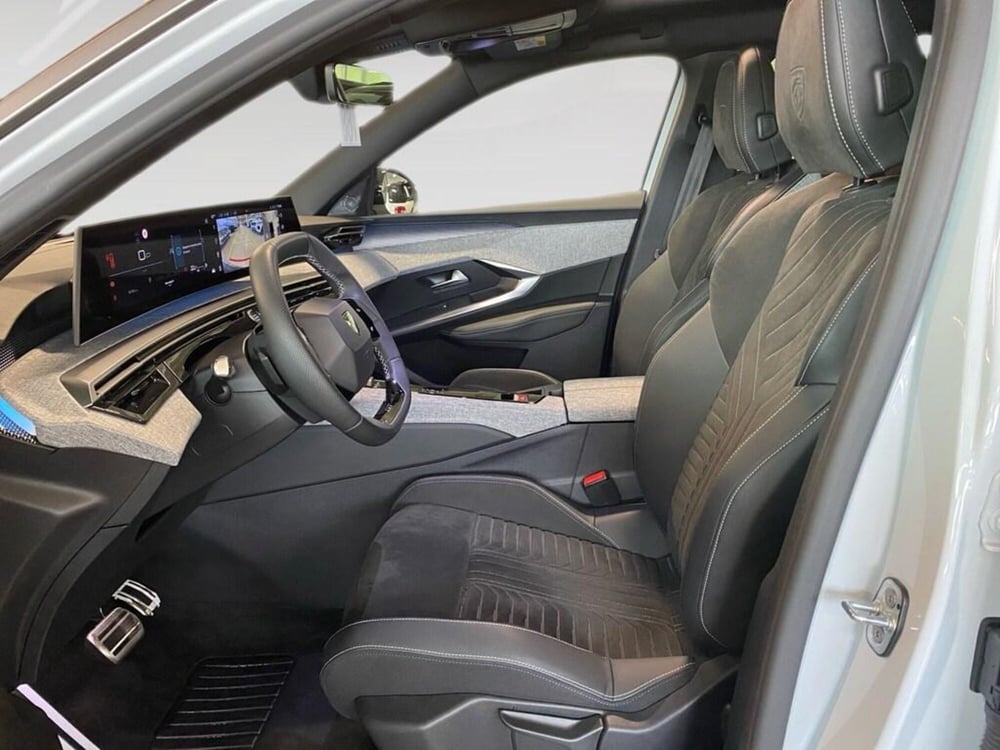 Peugeot 5008 nuova a Torino (7)